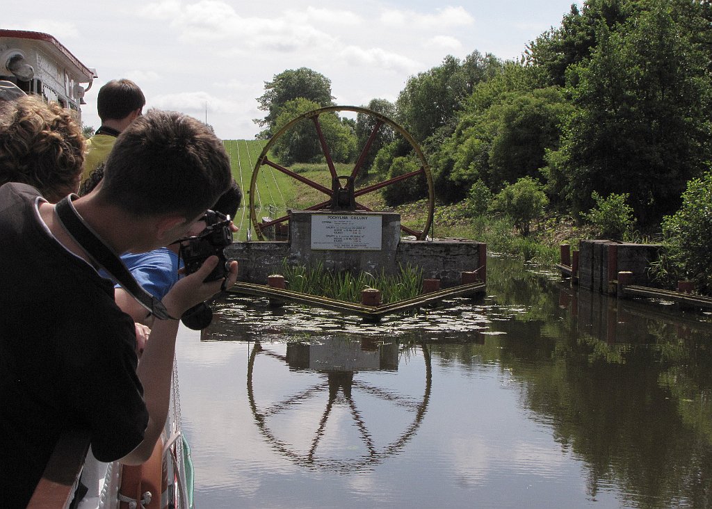 2012-07-02_10-43-16_IMG_x26837_cr.jpg -                                