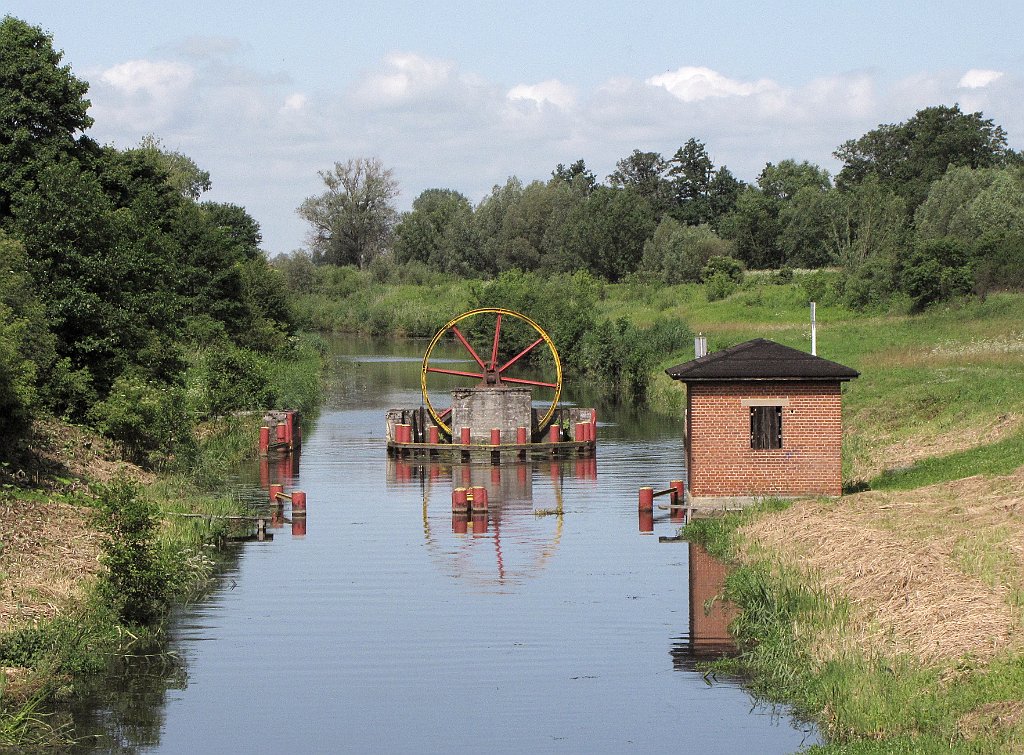 2012-07-02_10-50-42_IMG_x26852_cr.jpg -                                