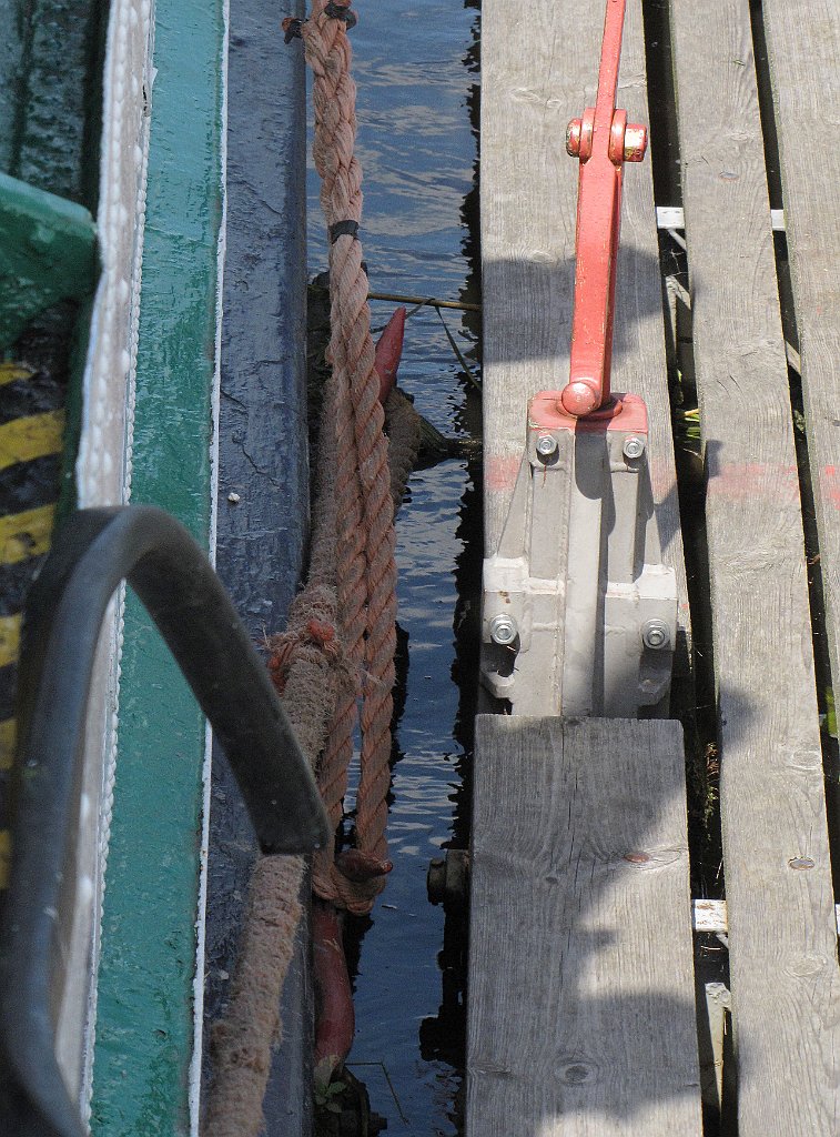 2012-07-02_11-19-05_IMG_x26932_cr.jpg -                                