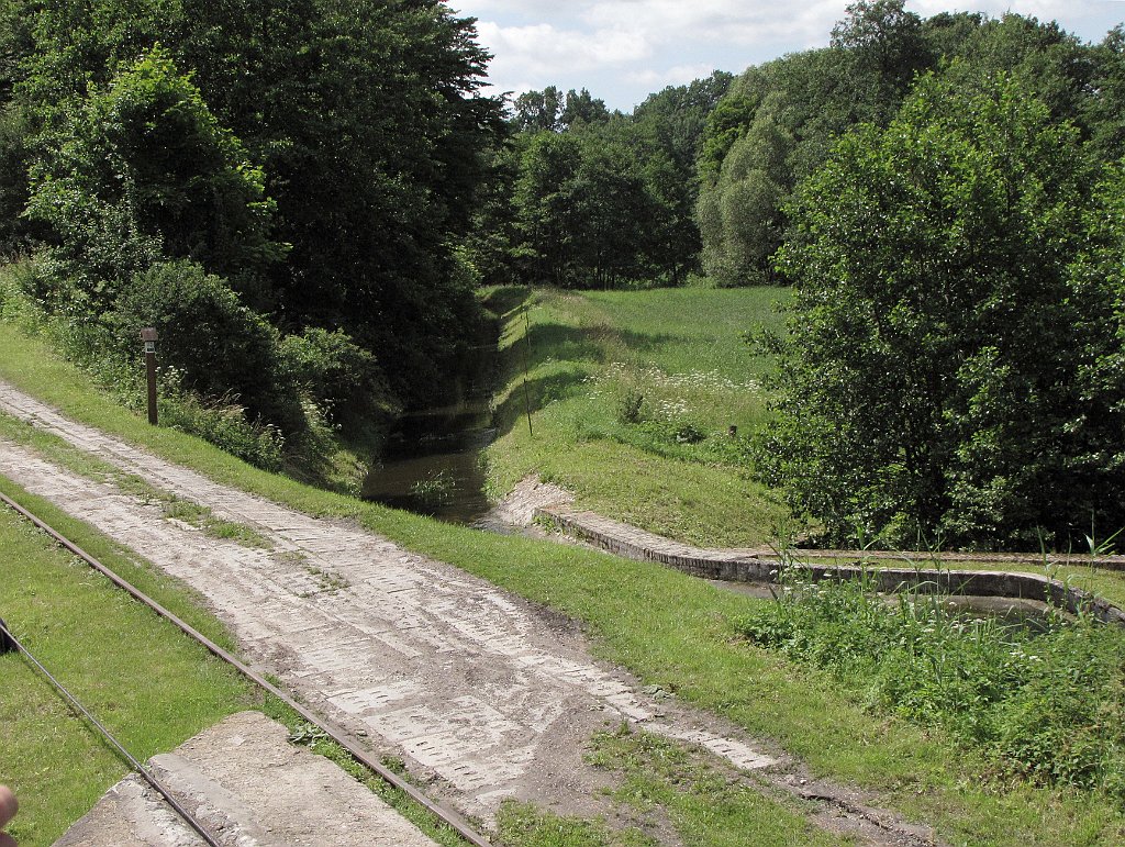 2012-07-02_11-54-26_IMG_x26976_cr.jpg -                                