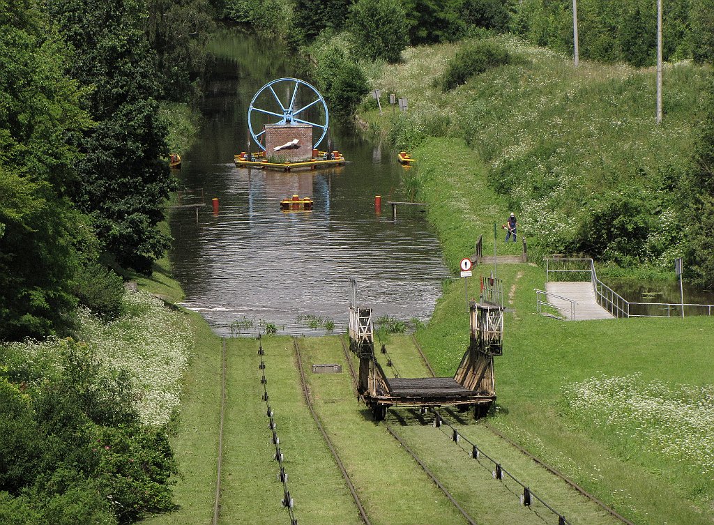 2012-07-02_13-16-33_IMG_x27031_cr.jpg -                                