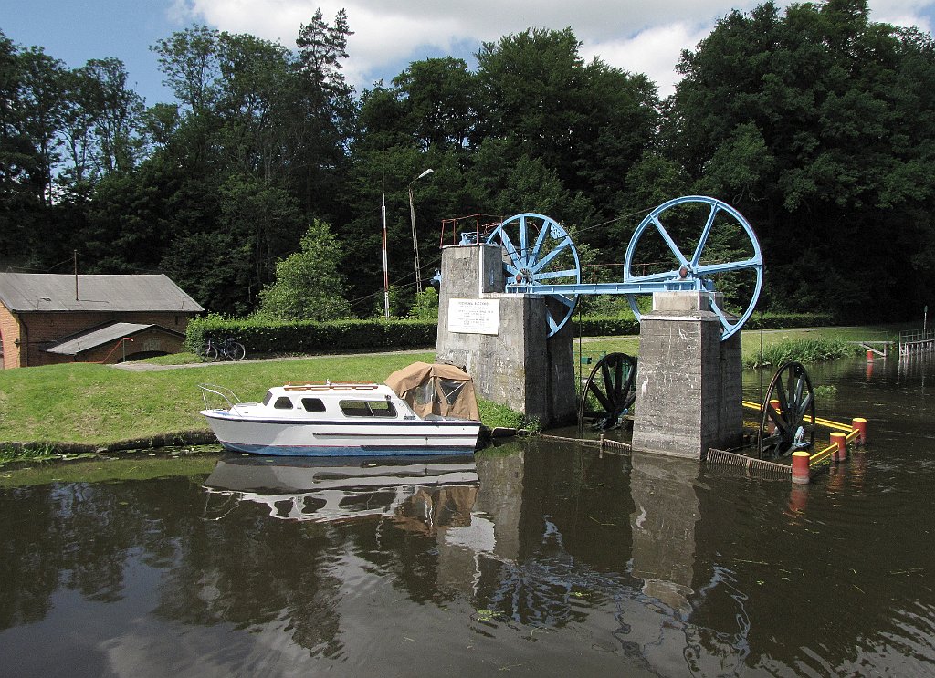 2012-07-02_13-21-54_IMG_x27051_cr.jpg -                                