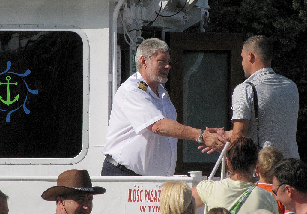 2012-07-02_16-45-29_IMG_x27146_cr.jpg -                                