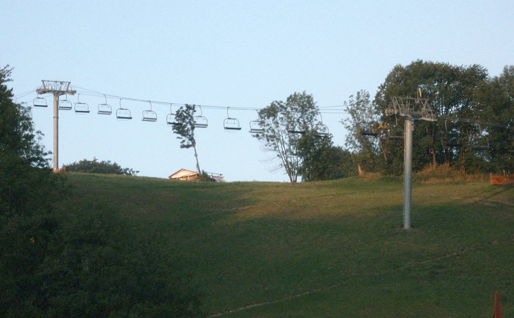 X44_P08230375_cr.jpg - OLYMPUS DIGITAL CAMERA         